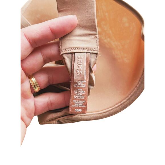 SKIMS Fits Everybody Push-Up Demi Bra Ochre Nude Size 36DD Soft Stretch Sexy - Picture 4 of 6